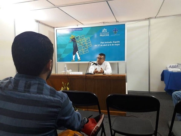 Presencia de la UAEH en la Feria del Libro de la U. Veracruzana.  Presentación editorial.