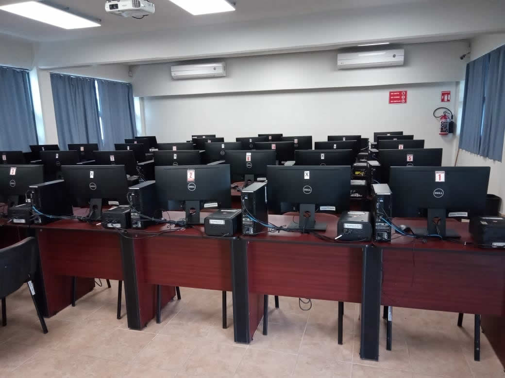 Laboratorios de Cómputo