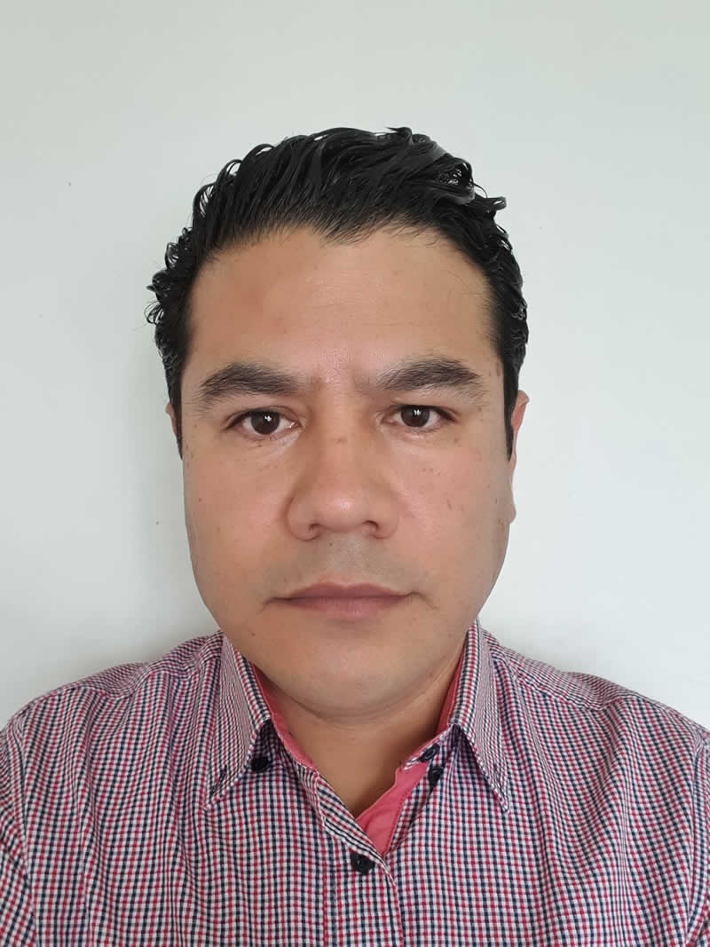 Mtro. José Paredes Jaramillo
