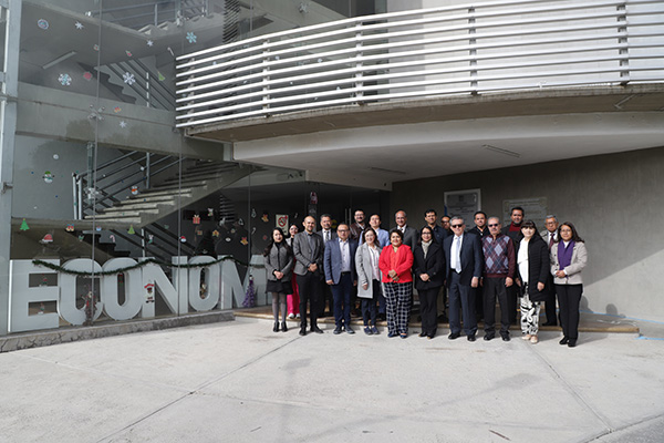 La gestión eficiente fortalece la formación del estudiantado Garza 3