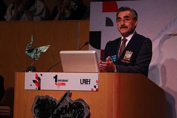 La gestión eficiente fortalece la formación del estudiantado Garza 6