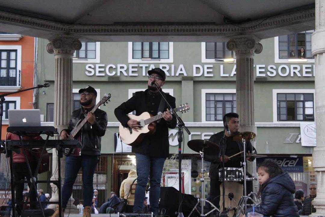Tarde de trova, amor y desamor