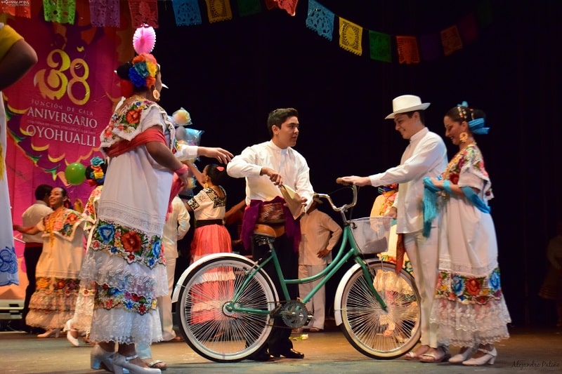 Oyohualli celebra su 40 aniversario con función de gala