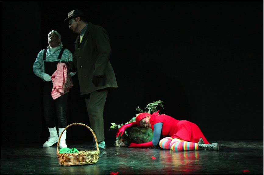 Tarde de teatro familiar en el CCU La Garza