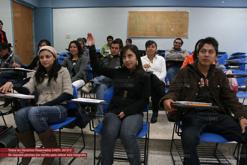 Invita UAEH a cursos TOEFL para alumnos sin título